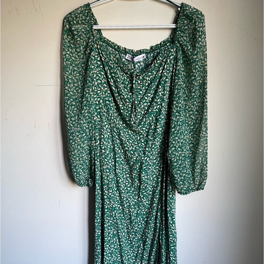 Brand new Zara printed midi dress with slit